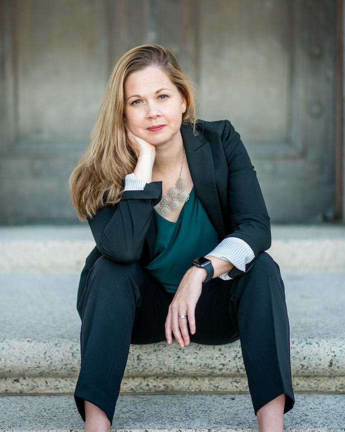Jennifer Barry headshot